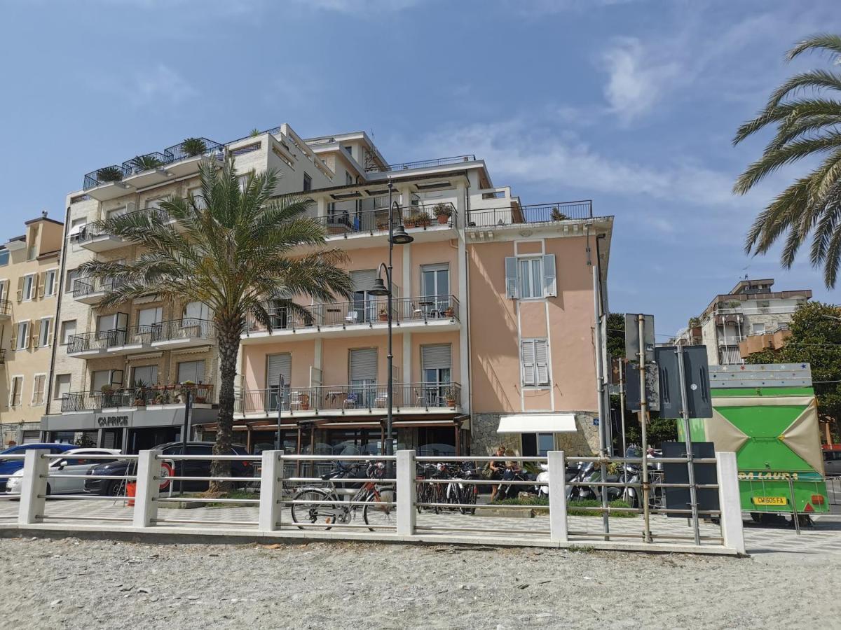 Albium 2* Albenga