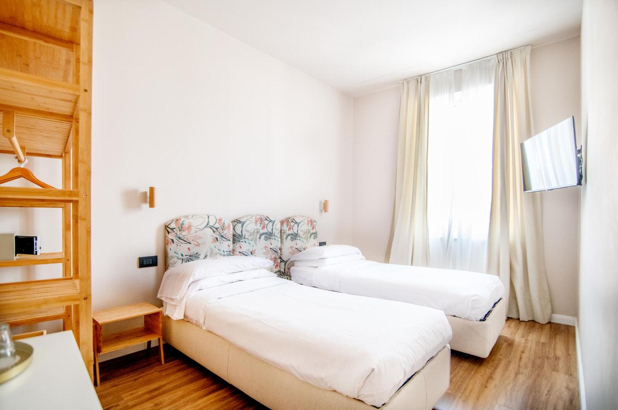 Rosa Hotel 2*